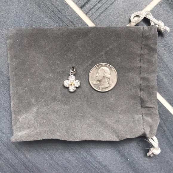 Swarovski crystal flower charm - Picture 3 of 4